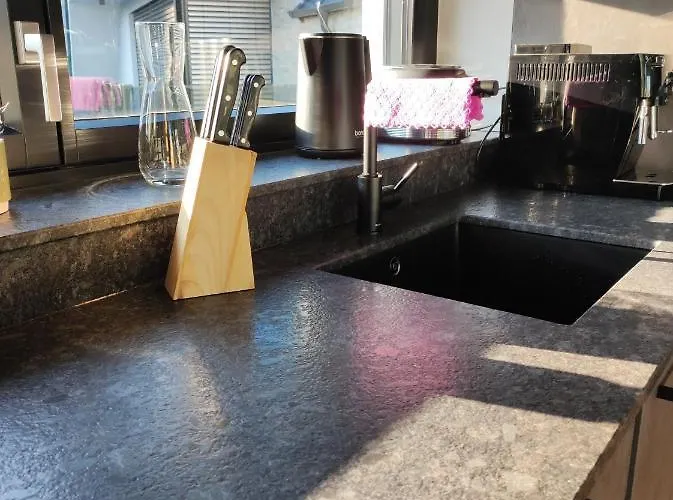 Luxurioeses Penthouse Mit Blick Auf Uno-city Und Dem Kaiserwasser. 3schlafzimmer, 2 Baeder, Privat Lift Ins Apartmán Vídeň