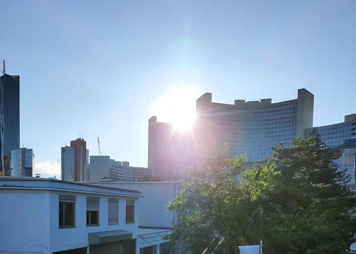 Apartmán Luxurioeses Penthouse Mit Blick Auf Uno-city Und Dem Kaiserwasser. 3schlafzimmer, 2 Baeder, Privat Lift Ins *