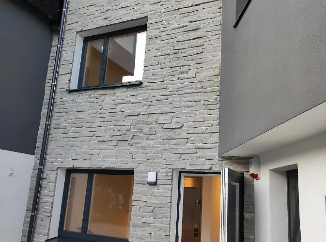Luxurioeses Penthouse Mit Blick Auf Uno-city Und Dem Kaiserwasser. 3schlafzimmer, 2 Baeder, Privat Lift Ins * Vídeň