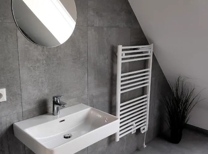 Apartmán Luxurioeses Penthouse Mit Blick Auf Uno-city Und Dem Kaiserwasser. 3schlafzimmer, 2 Baeder, Privat Lift Ins Vídeň