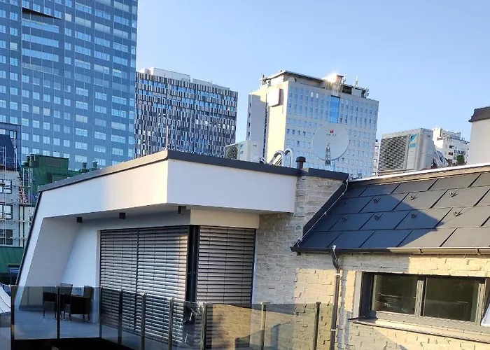 Luxurioeses Penthouse Mit Blick Auf Uno-city Und Dem Kaiserwasser. 3schlafzimmer, 2 Baeder, Privat Lift Ins *