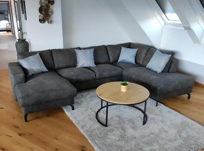 Luxurioeses Penthouse Mit Blick Auf Uno-city Und Dem Kaiserwasser. 3schlafzimmer, 2 Baeder, Privat Lift Ins * Vídeň