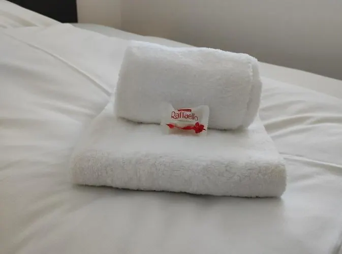 Luxurioeses Penthouse Mit Blick Auf Uno-city Und Dem Kaiserwasser. 3schlafzimmer, 2 Baeder, Privat Lift Ins * Vídeň