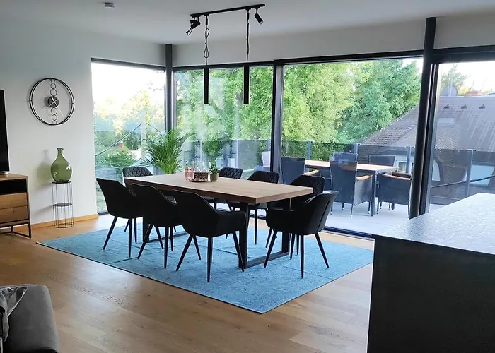 Apartmán Luxurioeses Penthouse Mit Blick Auf Uno-city Und Dem Kaiserwasser. 3schlafzimmer, 2 Baeder, Privat Lift Ins *